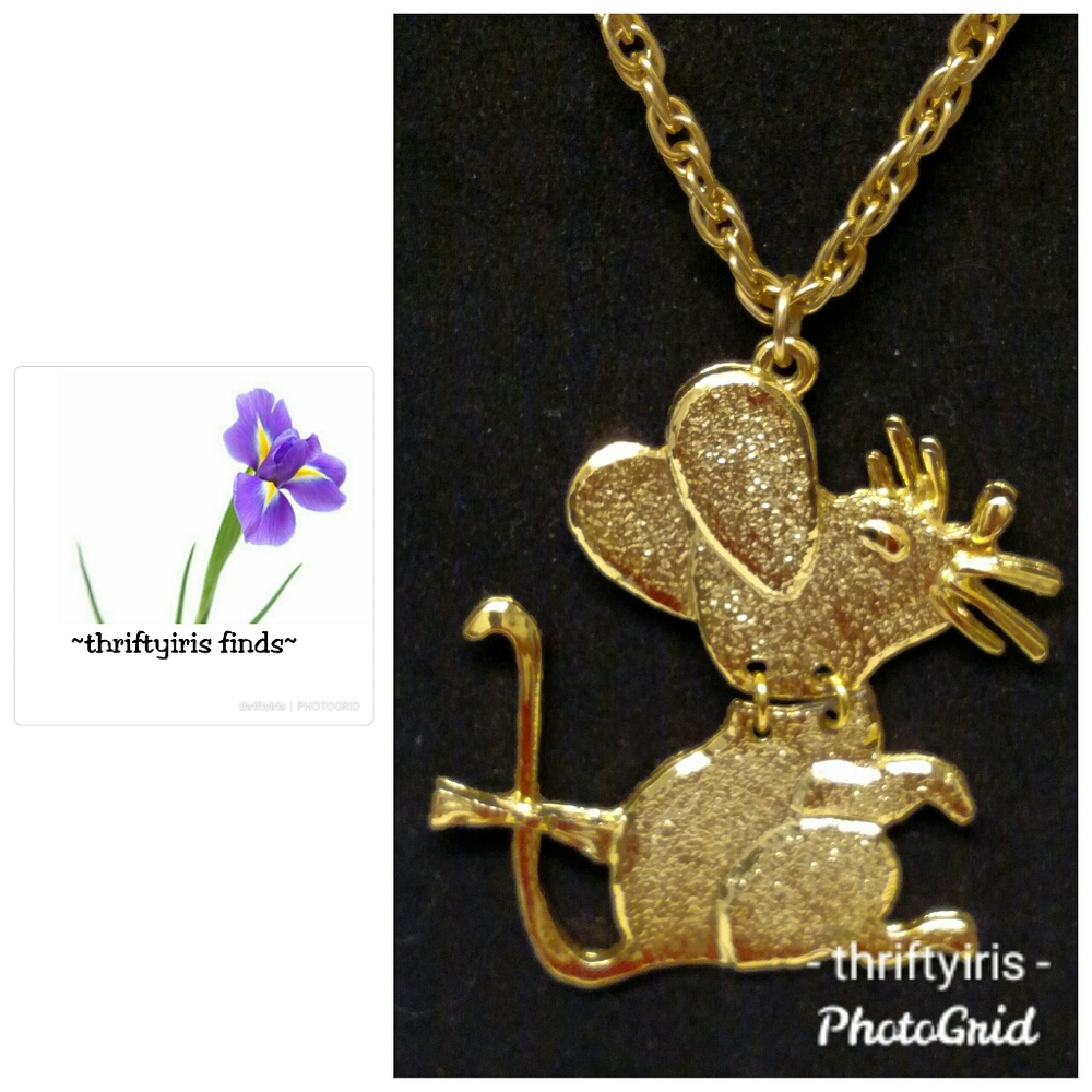 Cute Gold Tone Mouse Necklace 🐁